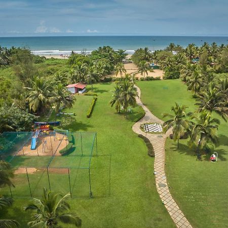 Royal Orchid Beach Resort & Spa, Utorda Beach Goa Kültér fotó