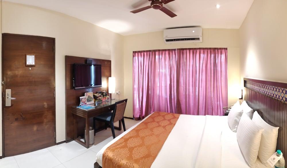 Royal Orchid Beach Resort & Spa, Utorda Beach Goa Kültér fotó