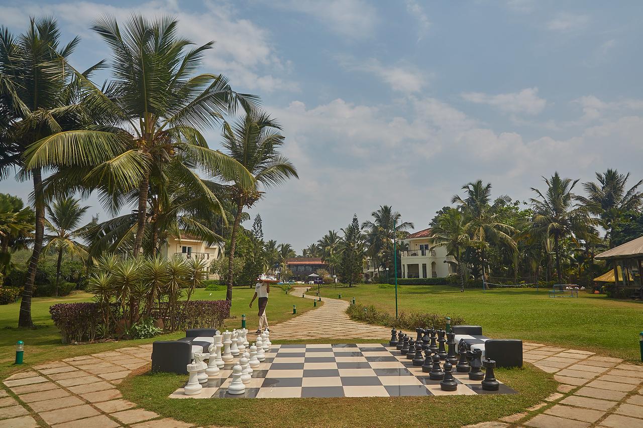 Royal Orchid Beach Resort & Spa, Utorda Beach Goa Kültér fotó